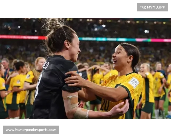 澳大利亚女足国脚戈里汉密尔顿岛完婚 李梦雯曾为队友见证 澳大利亚女足国脚戈里汉密尔顿岛完婚 李梦雯曾为队友见证